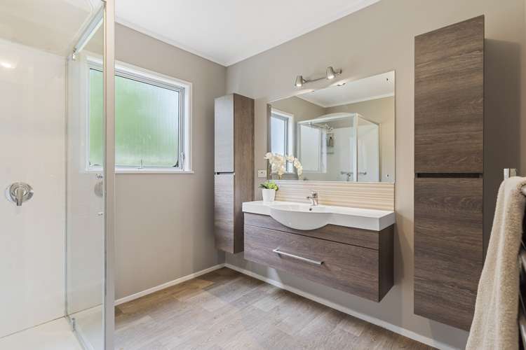 14 Tui Vale Road Cockle Bay_12