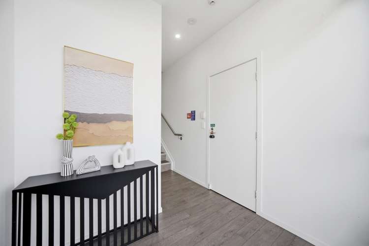 B6/18 Oteha Valley Road Extension Albany_6