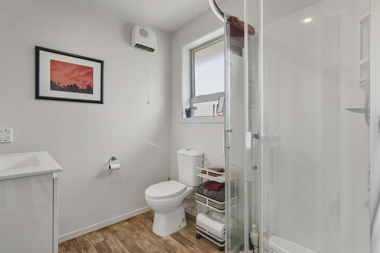 4 Mcintosh Road Brighton_12