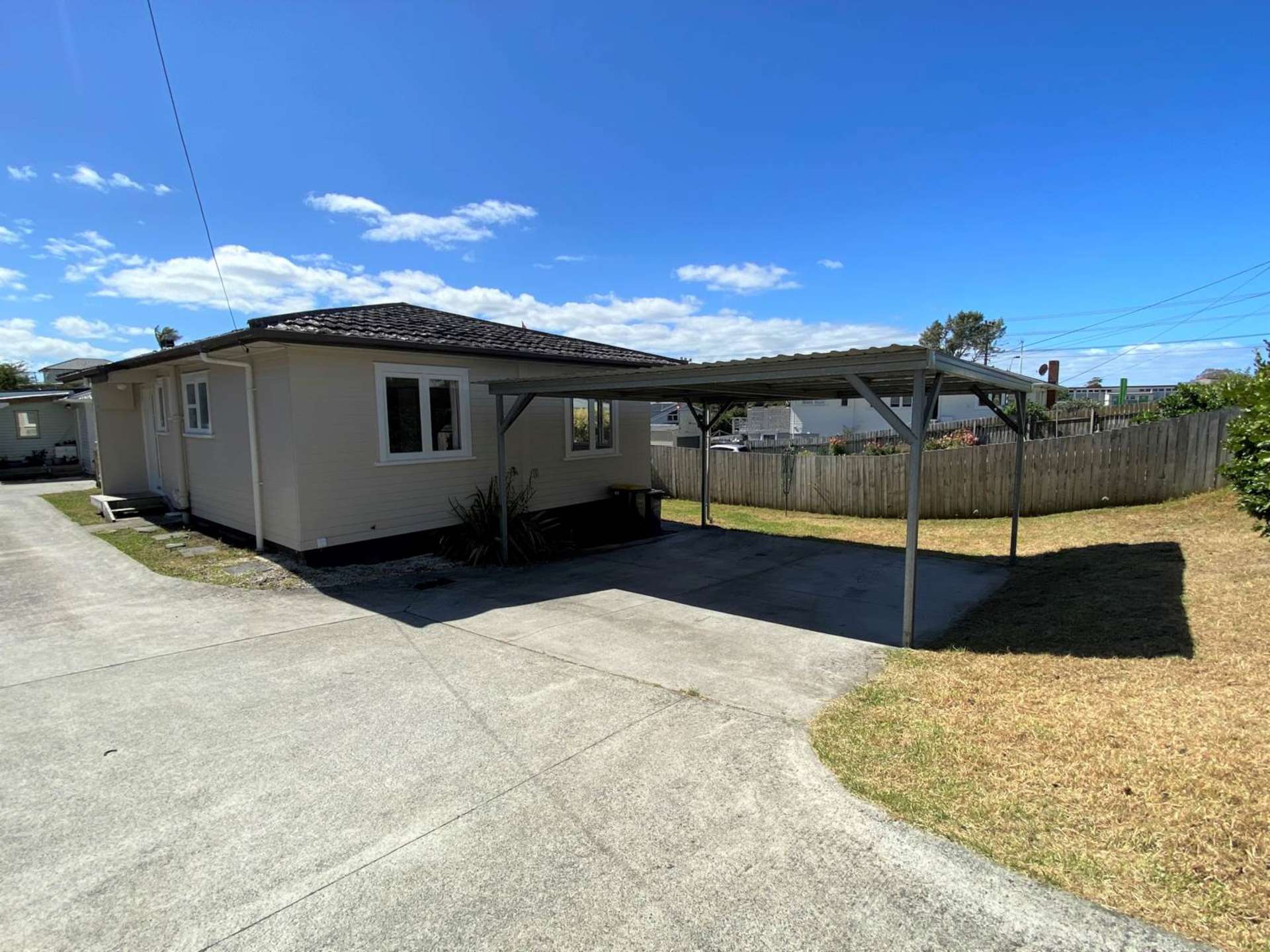 5a Barbary Avenue Kelston_0