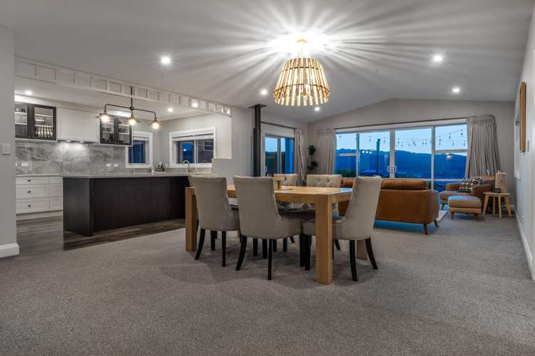 9 Baxters Rise Aotea_8