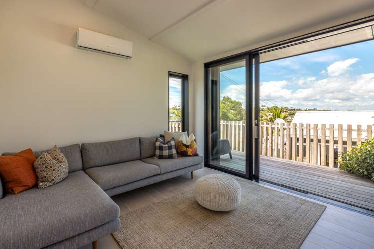 70 Queens Drive Oneroa_18