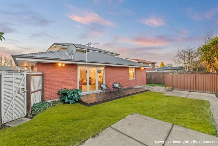 2/11 Powell Crescent_0