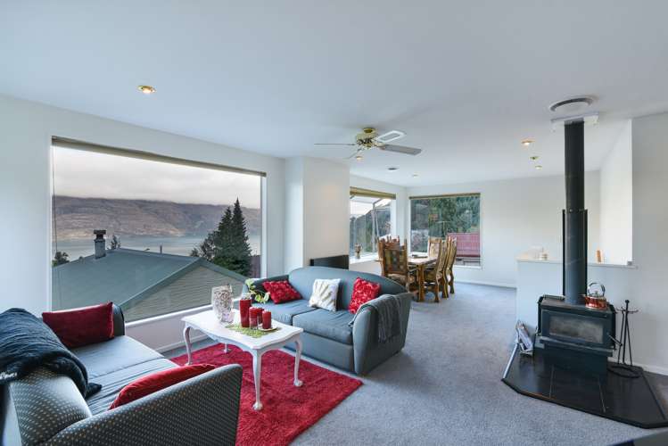 15b Wye Place Fernhill/Sunshine Bay_9