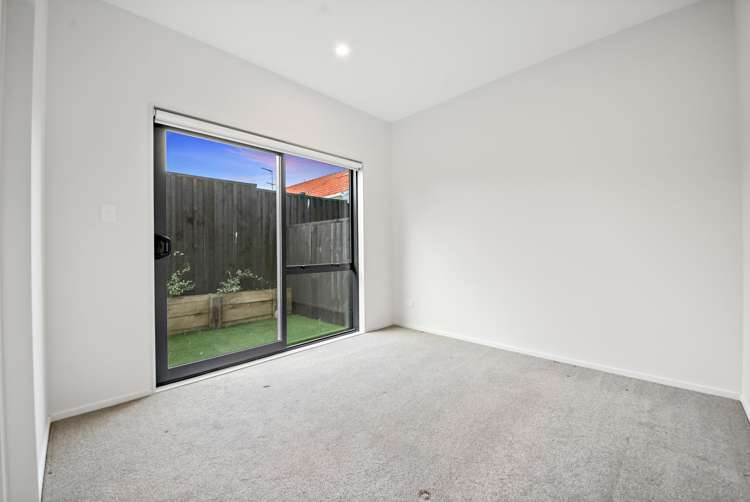 6/21 Erima Avenue Point England_8