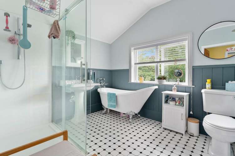 463 High Street South Carterton_15