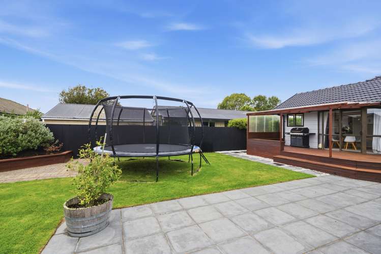 28 Oakley Crescent Hornby_10