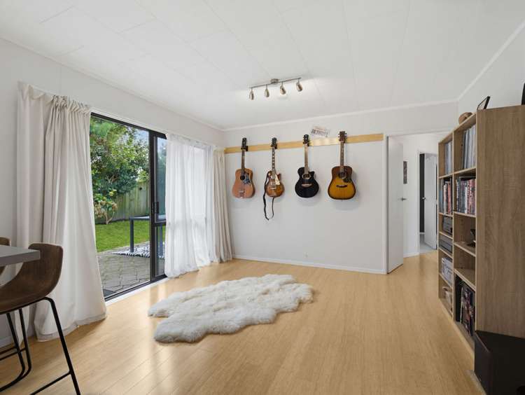22 Westminster Drive Owhata_10