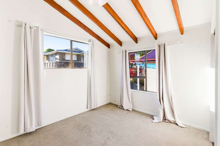 35 & 35A Gebbie Street Kinmont Park_9