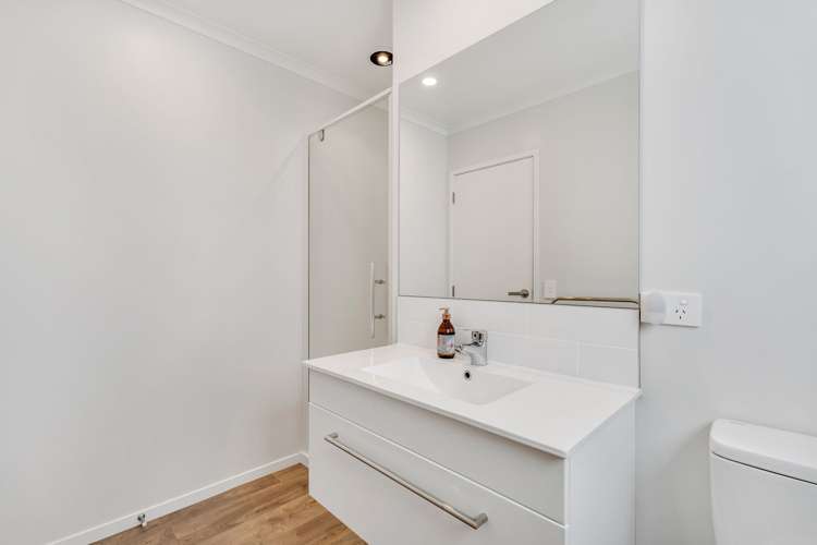 147 The Fairway Matarangi_16