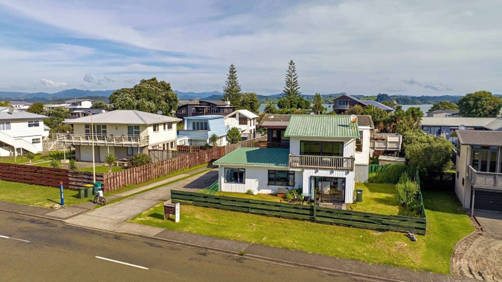 Ohope’s cheapest front-row bach sells above asking price for $685,000