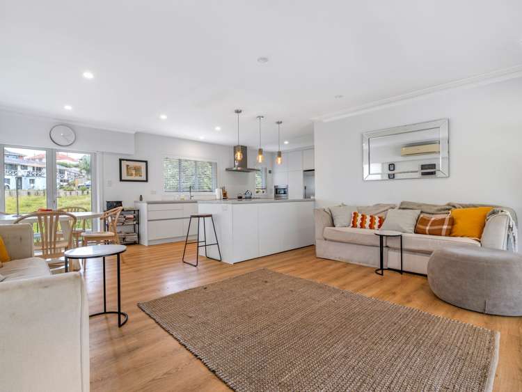 13 Hartles Place Mellons Bay_5