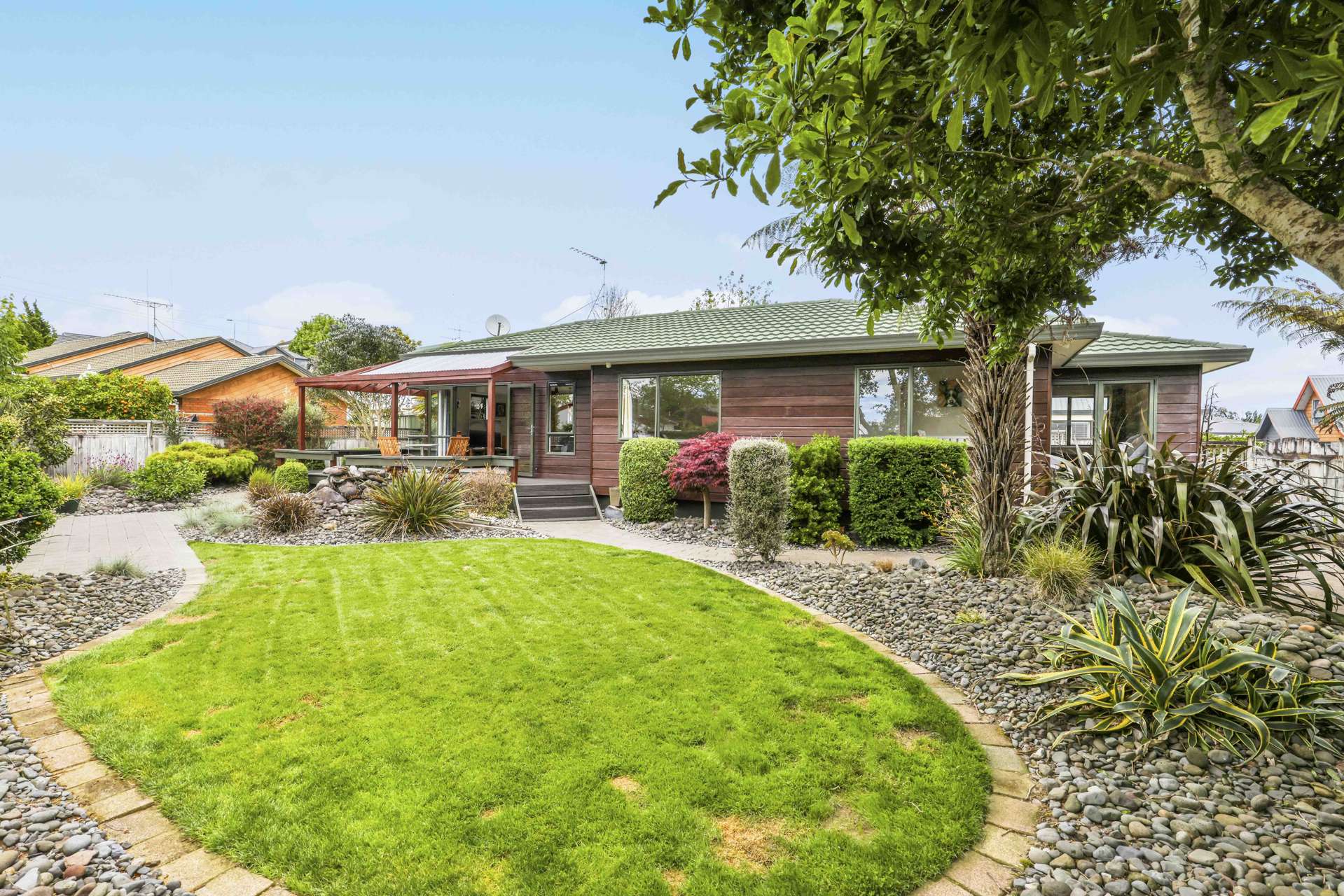 7 Essendon Court Glenview_0