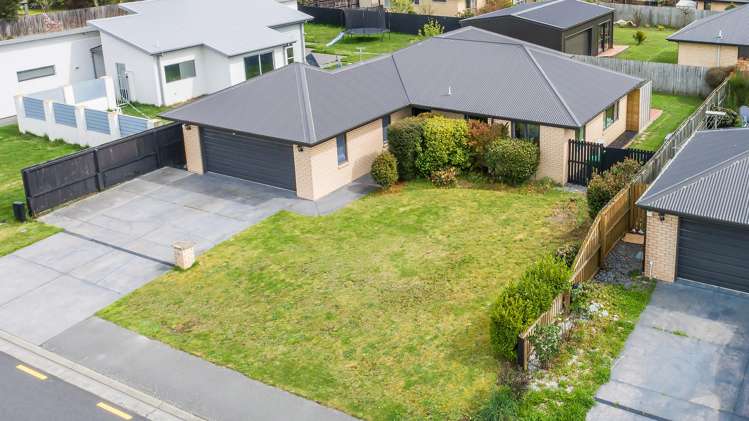76 Brookside Road_0