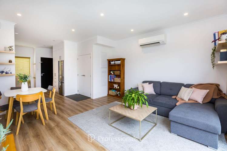 8 Cynisca Crescent Wallaceville_6