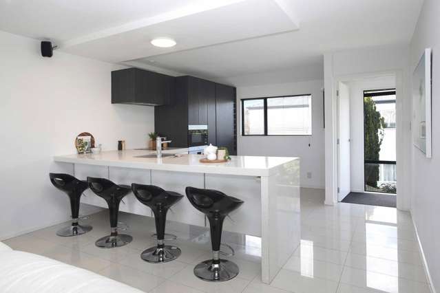 1/89 Brockworth Place Riccarton_4