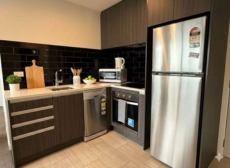 1204/7 Scotia Place City Centre_3