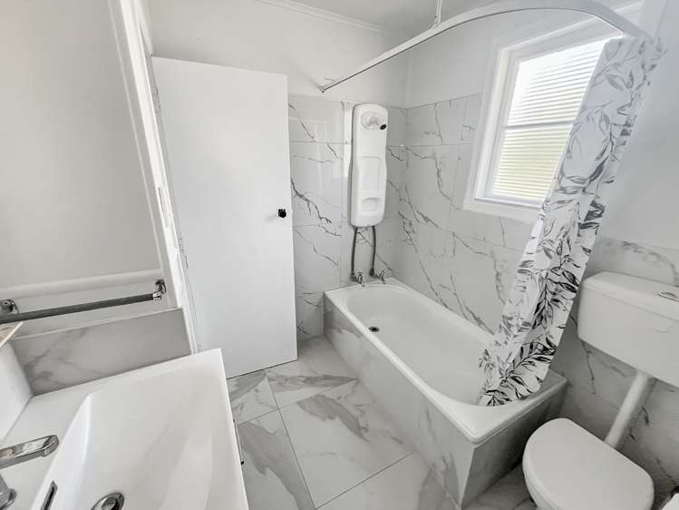 8 Stirling Place 11139_5