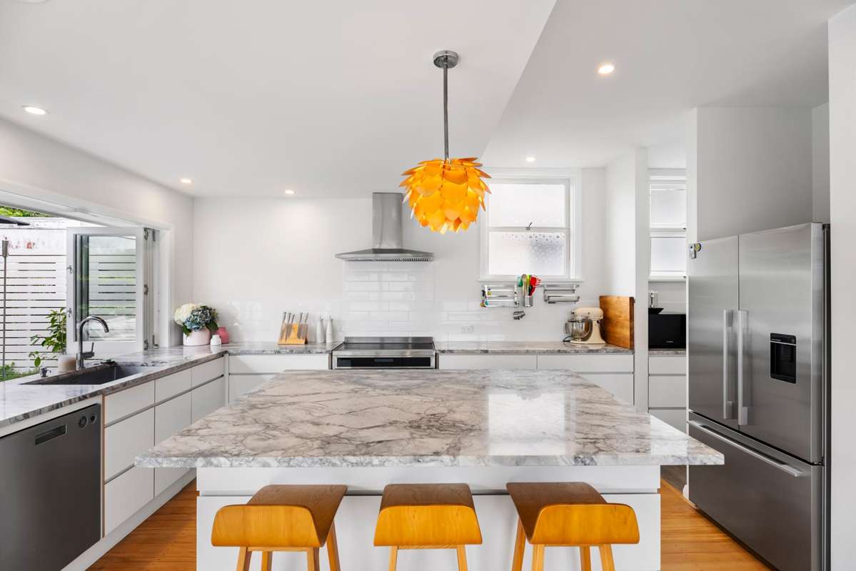 28 Glen Atkinson Street_2