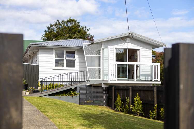 58 Vodanovich Road Te Atatu South_25