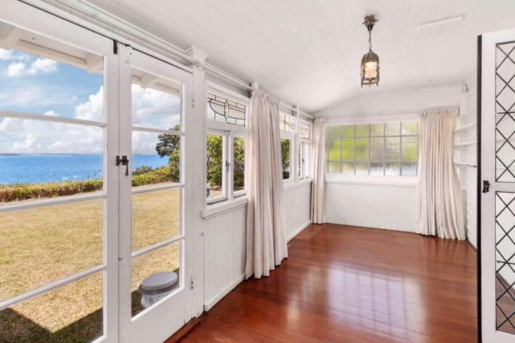 6 Hamana Street Narrow Neck_12