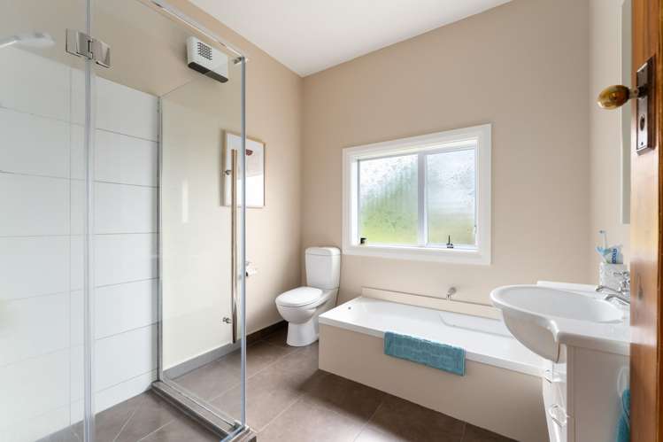 124 Rolla Street Normanby_18