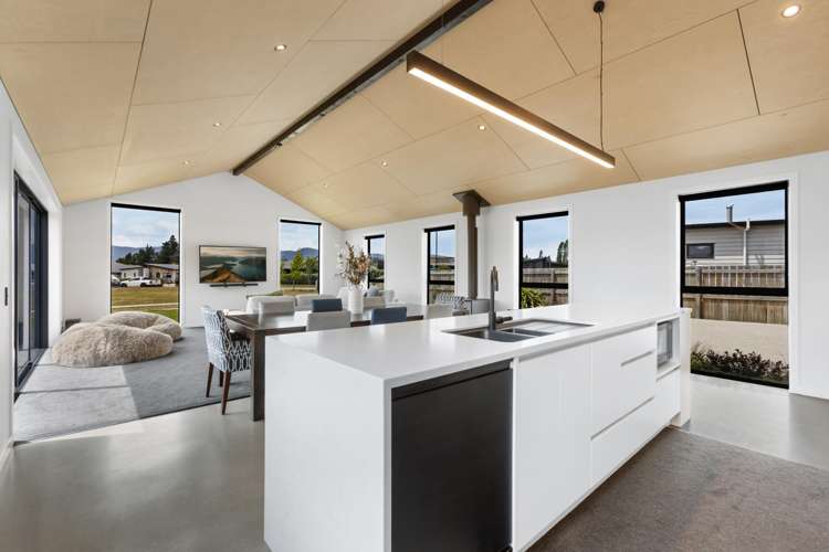 3 Pepperwood Green Albert Town_2