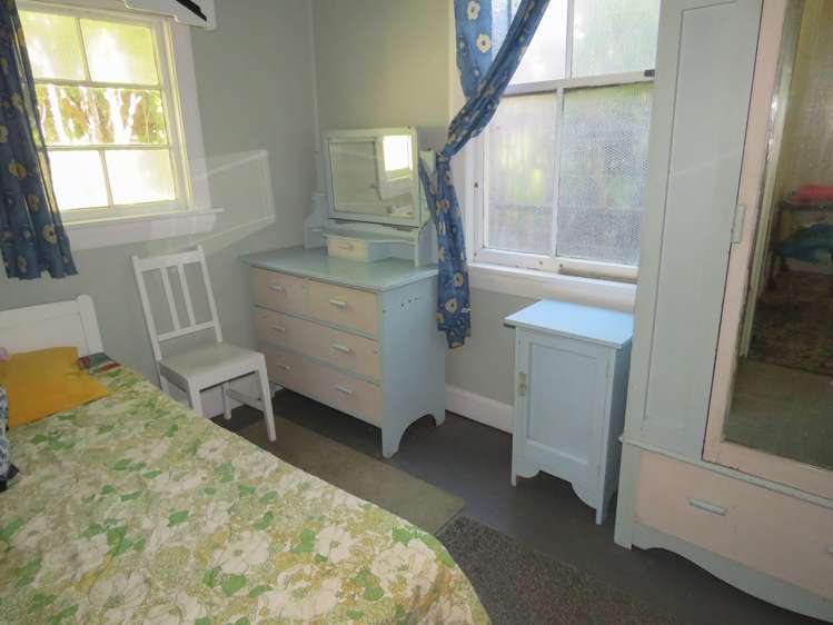 21 Grey Road Reefton_7