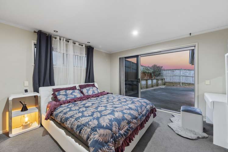 80 Farnborough Drive Grandview Heights_12