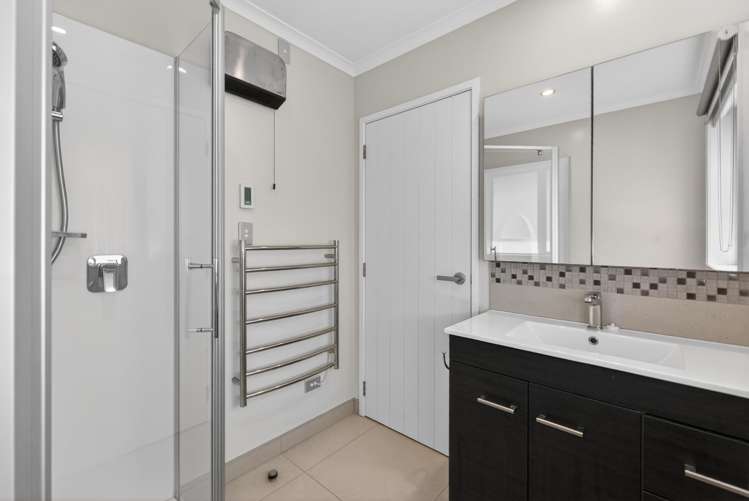 18 Lombardia Way Karaka_19