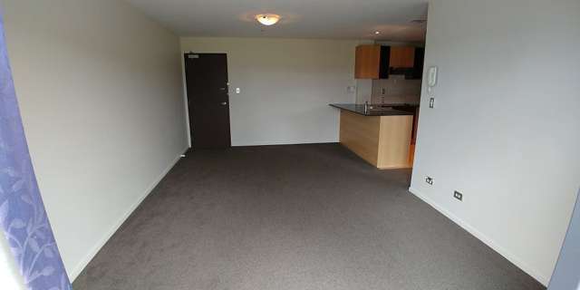 17 Crown Lynn Place New Lynn_1