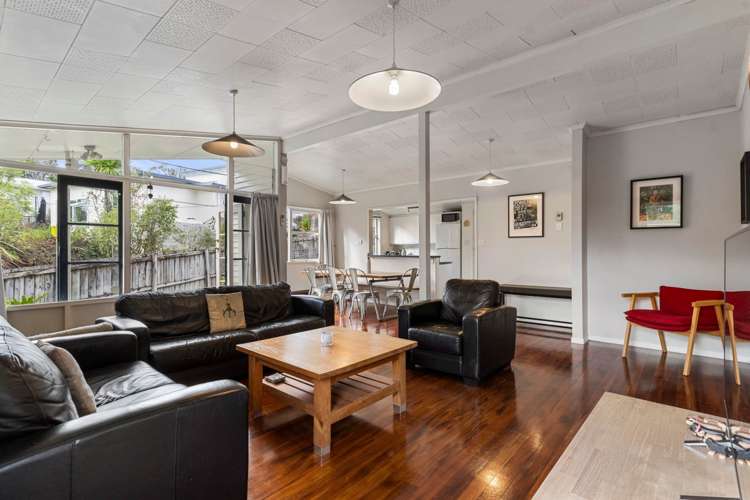 43 Howard Road Northcote_7