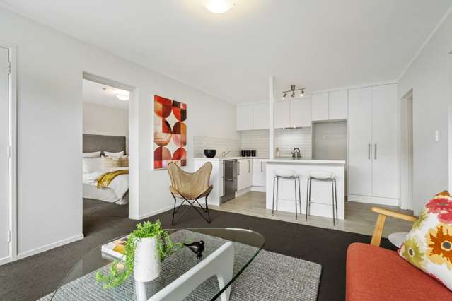 2/4 Don Croot Street Morningside_4