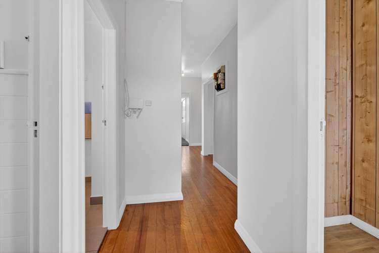 24 Henwood Road Mangere East_27