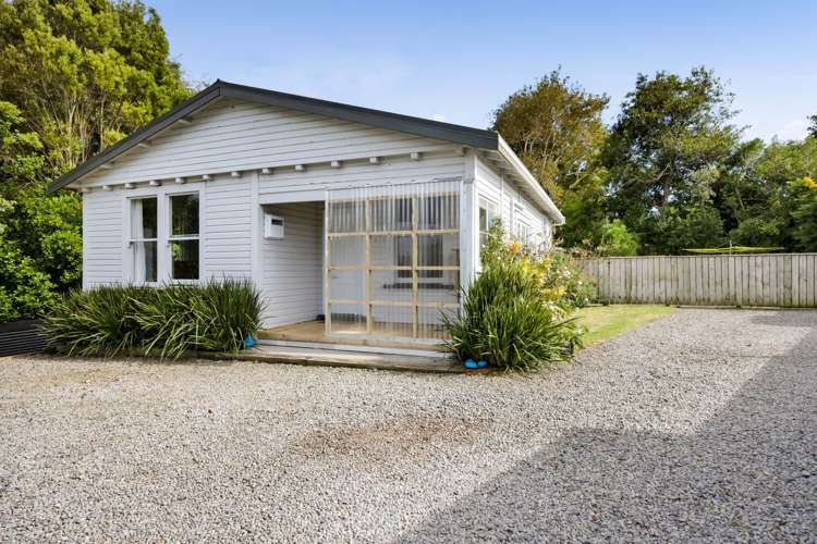 73 Ngatai Street Manaia_2