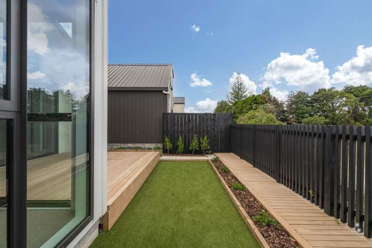 22 Paretao Street Massey_12