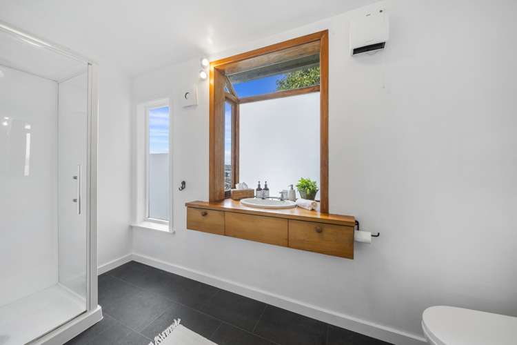 64 Barnard Street Wadestown_13