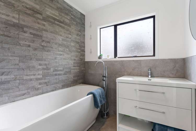 2/124 Deep Creek Road Torbay_5