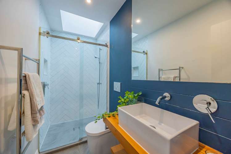 12 Bayside Avenue Te Atatu South_25