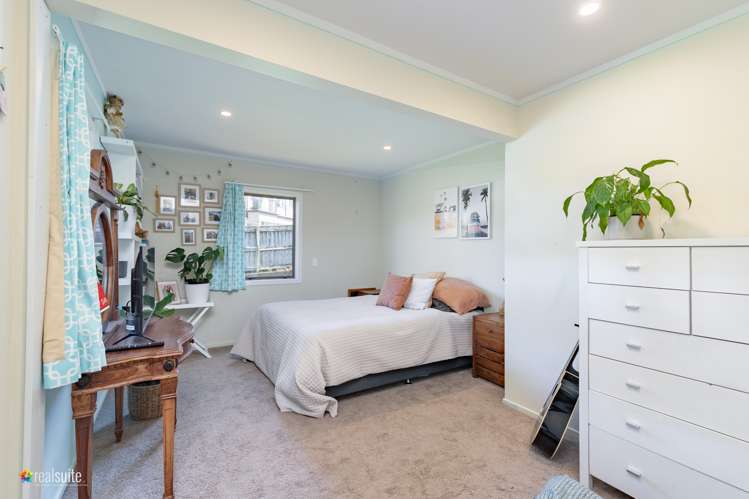 18 Langwell Place Papakowhai_8