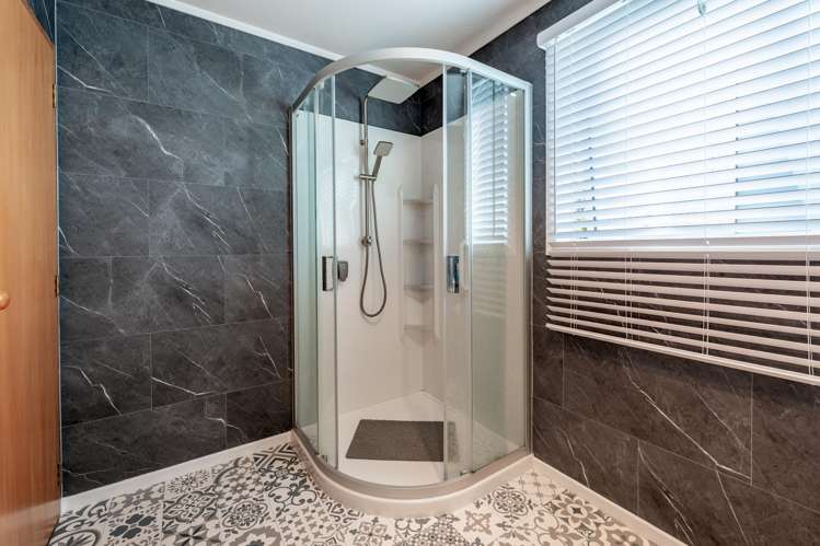 24A Orielton Place Gleniti_17