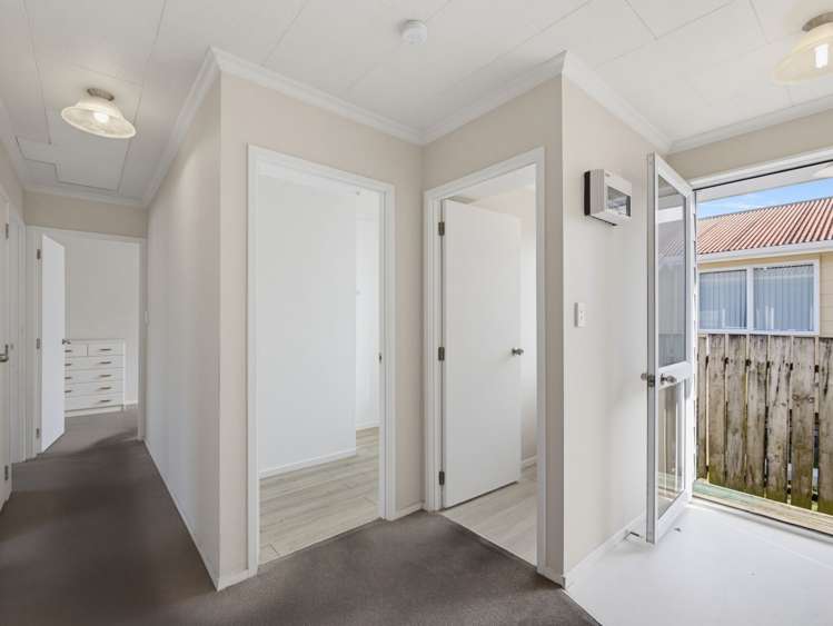 9 Norrie Smith Avenue Flat Bush_10