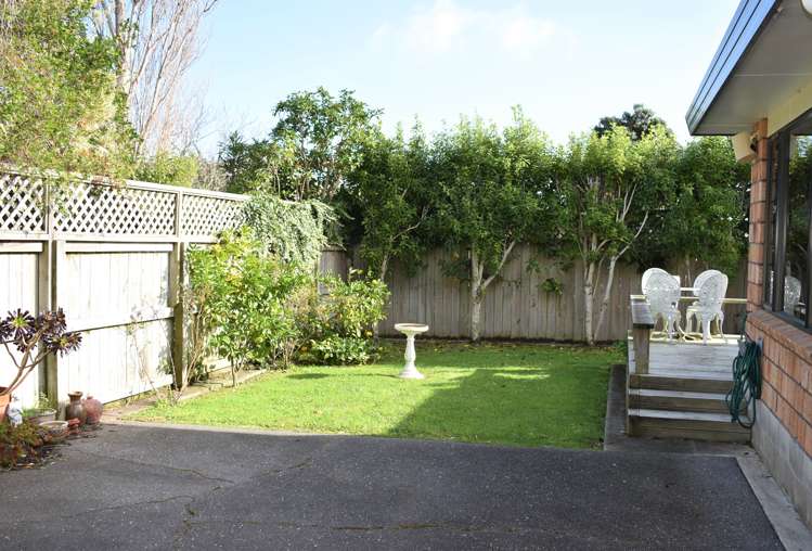 2 West Peak Way Otaki_16