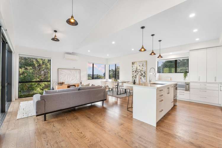 339 Ridge Road Paremoremo_4