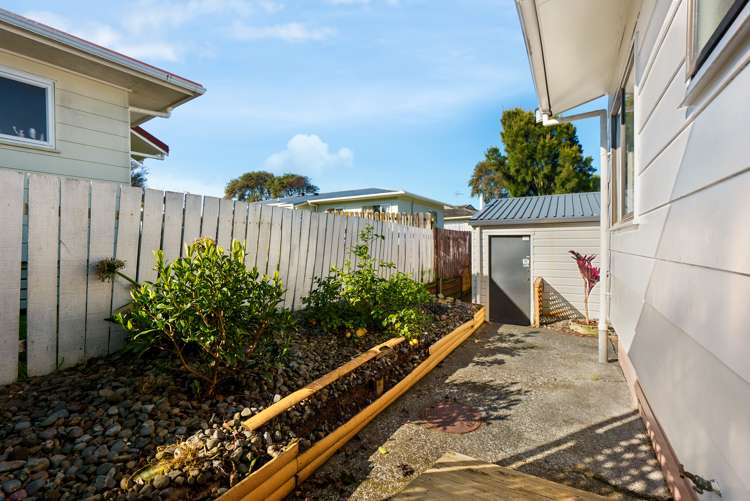 2/56a Burundi Avenue Clendon Park_11