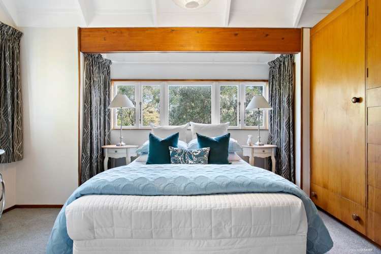 27 Rosecamp Road Beach Haven_13