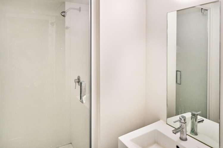 9I/242 Taranaki Street_5