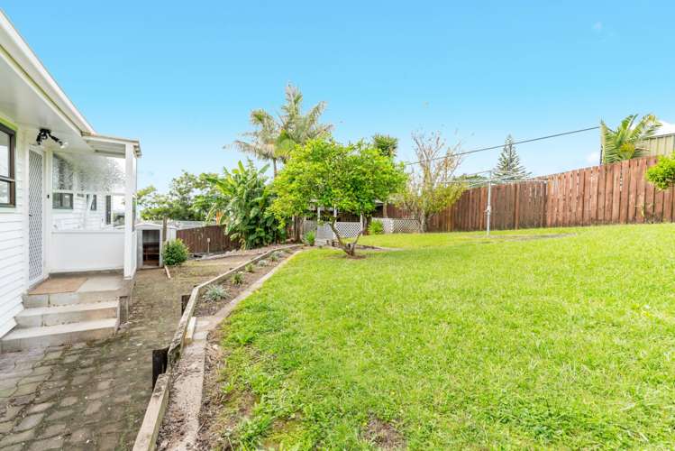 131 Mcleod Road Te Atatu South_22