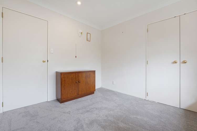 1 Youngs Road Papakura_11