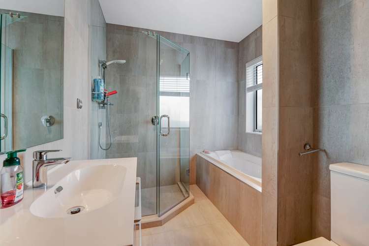 118 Parkview Drive Gulf Harbour_11